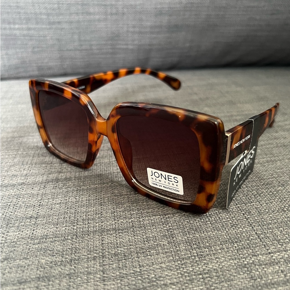 NWT JONES NEW YORK OVERSIZED SUNGLASSES EYEWEAR ACCESSORY